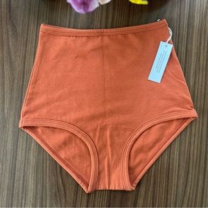 ARQ - High Rise Undies